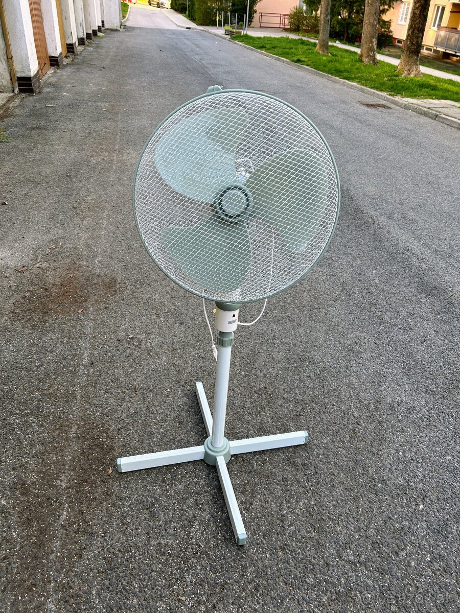 Stojanový ventilátor