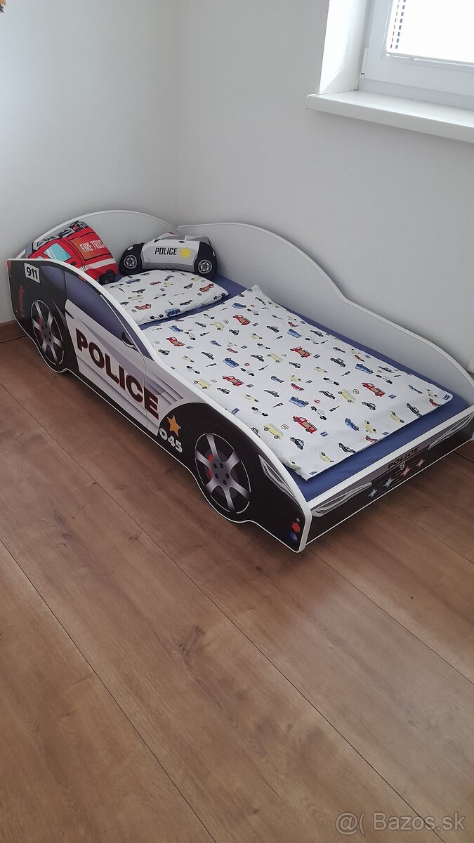 Detská posteĺ auto-polícia