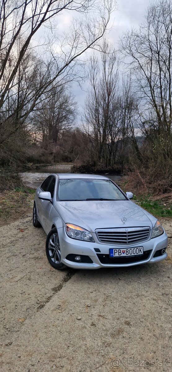 MERCEDES-BENZ W204 C200 127kW