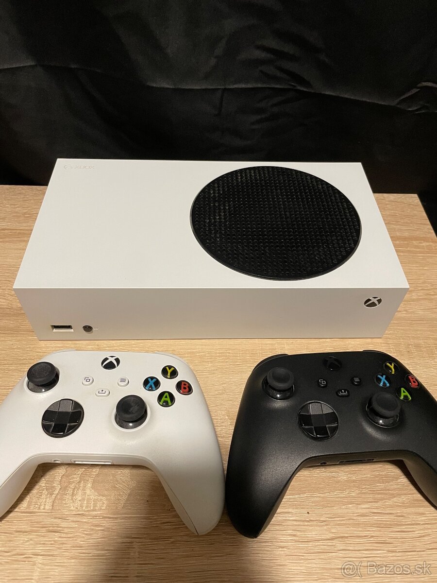 Xbox series s + 2 ovládače