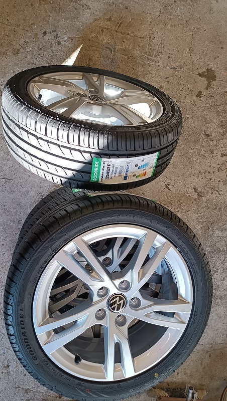 225/45 R17 kolesá (letné pneumatiky + disky) 5x112 mm