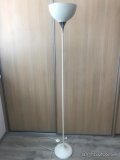 Predám stojaciu lampu
