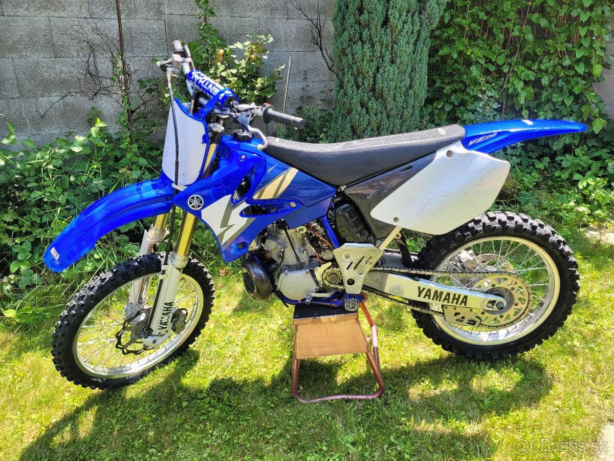 Yamaha YZ 250 2004 perfekt stav motocross