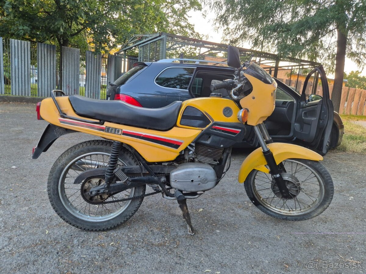 Cž 180/487,4