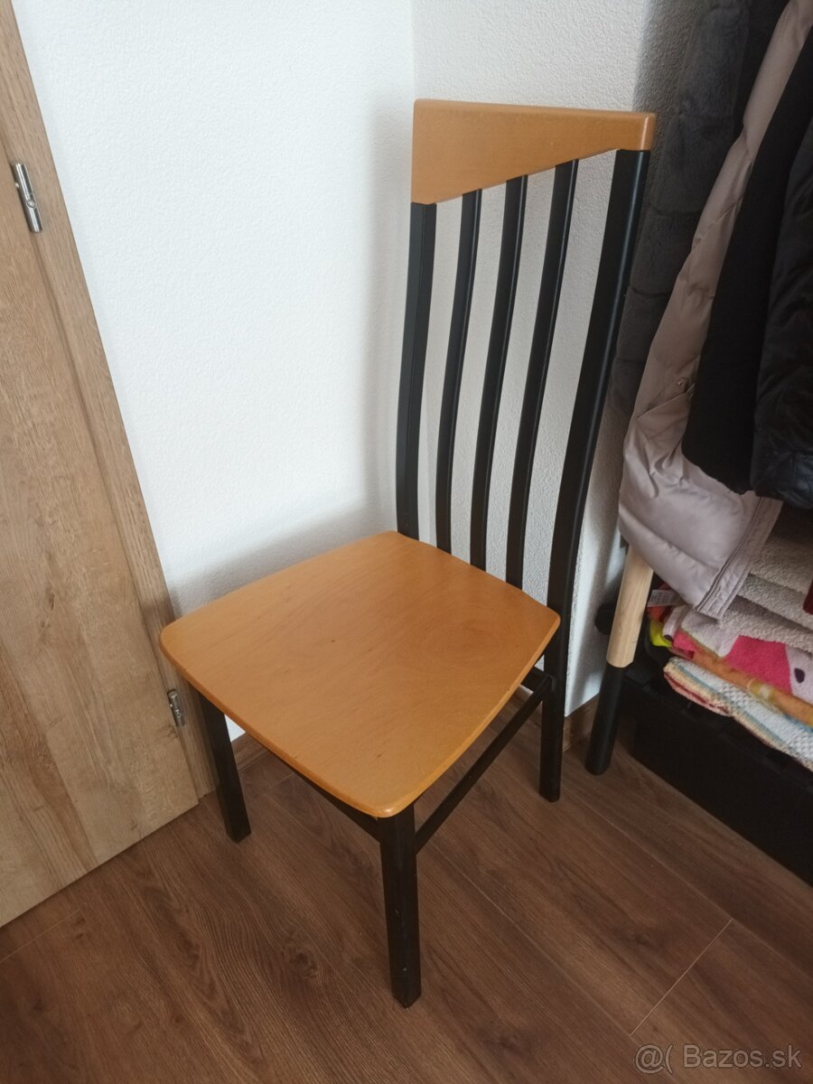 Stoličky kus 15e