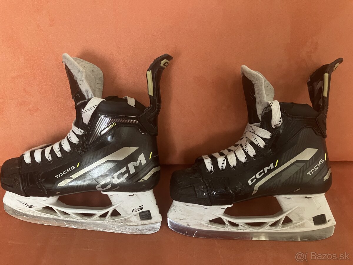 Predam Intermediate hokejove korcule CCM TACKS AS580