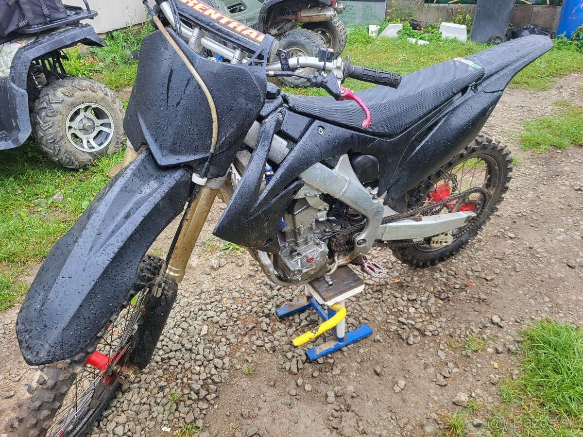 Predam honda crf 250 r.v 2012