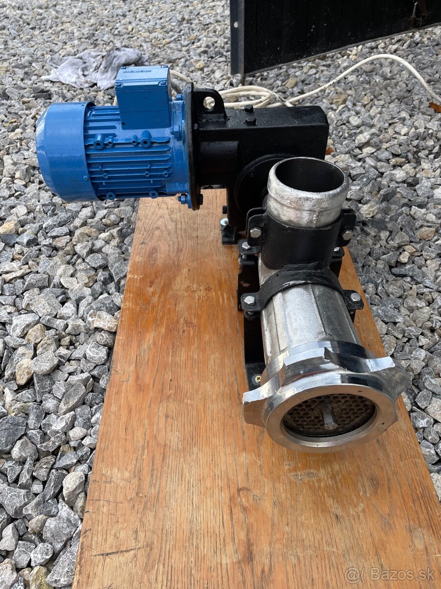 Mlynček na mäso veľkosť 32