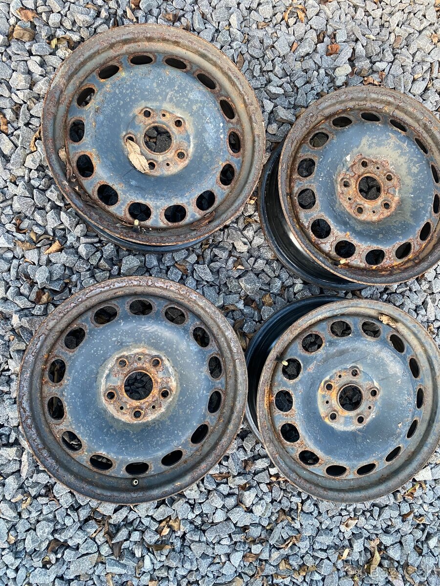 Predám kolesa plechové disky 4ks 5x112 R16