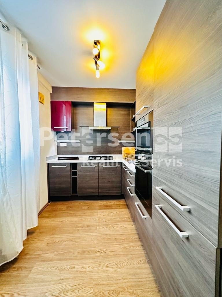 NA PRENÁJOM 3-IZBOVÝ BYT S BALKÓNOM, UL. TYRŠOVO NÁBREŽIE