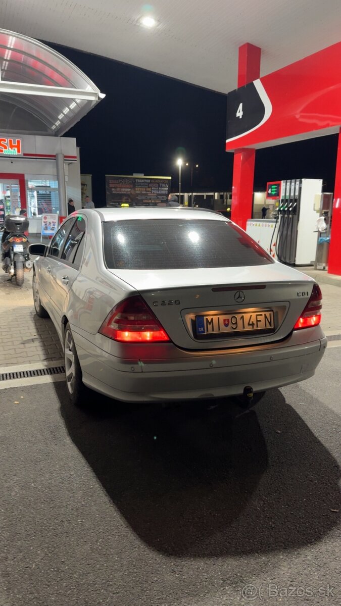 predám Mercedes-Benz C220