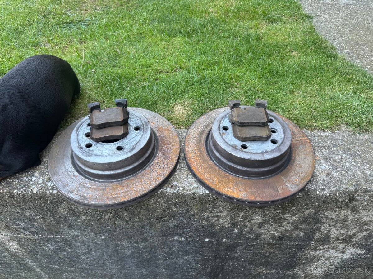 BMW E82 135i brzdové kotúče a platničky