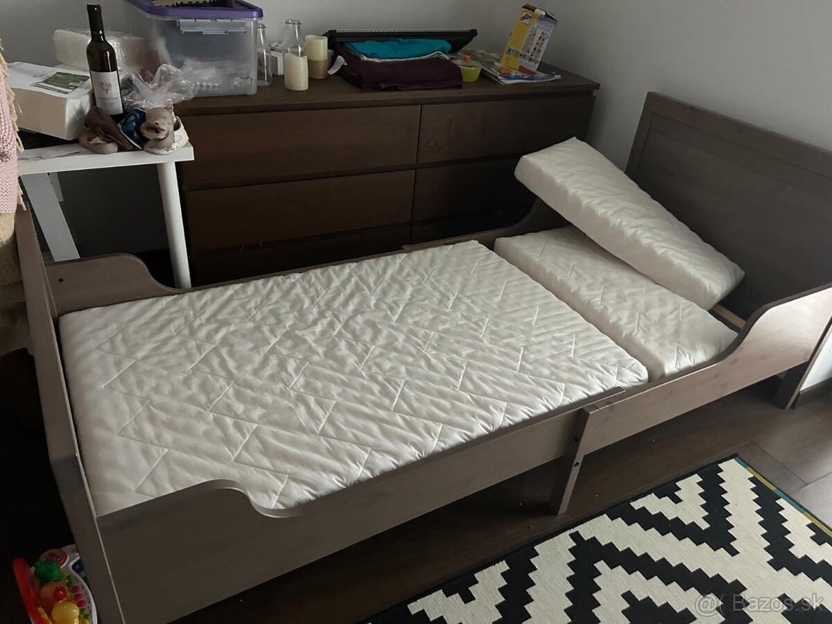Rastúca posteľ ikea sundvik