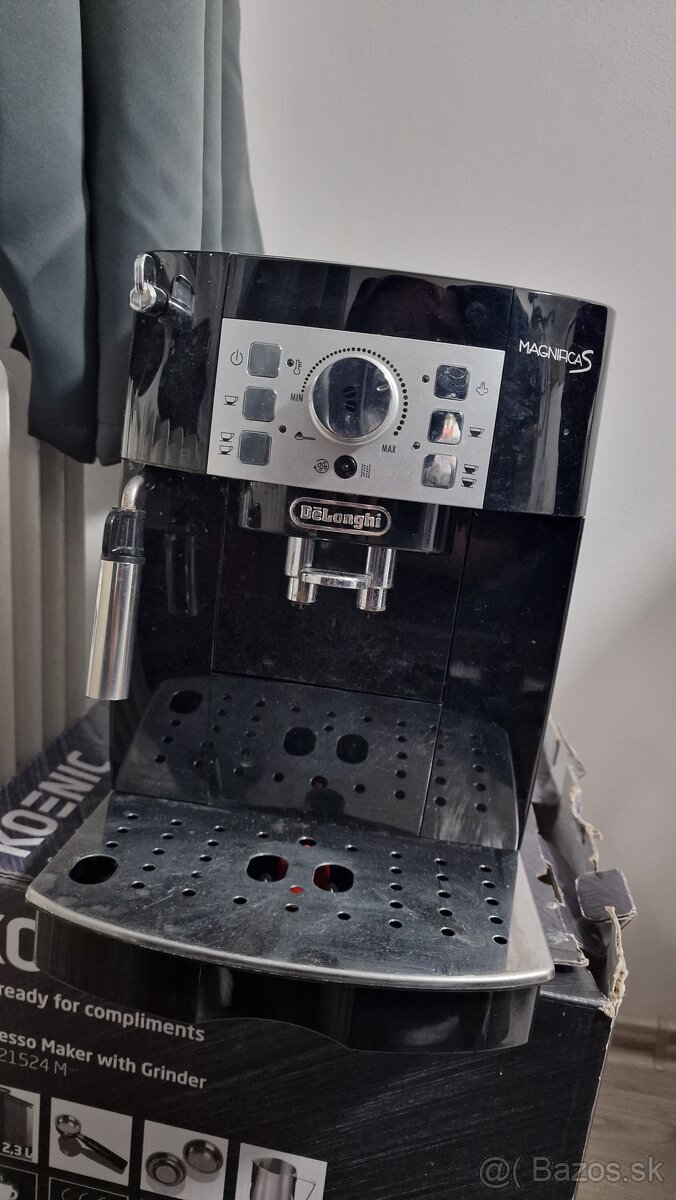 Automaticky kavovar Delonghi