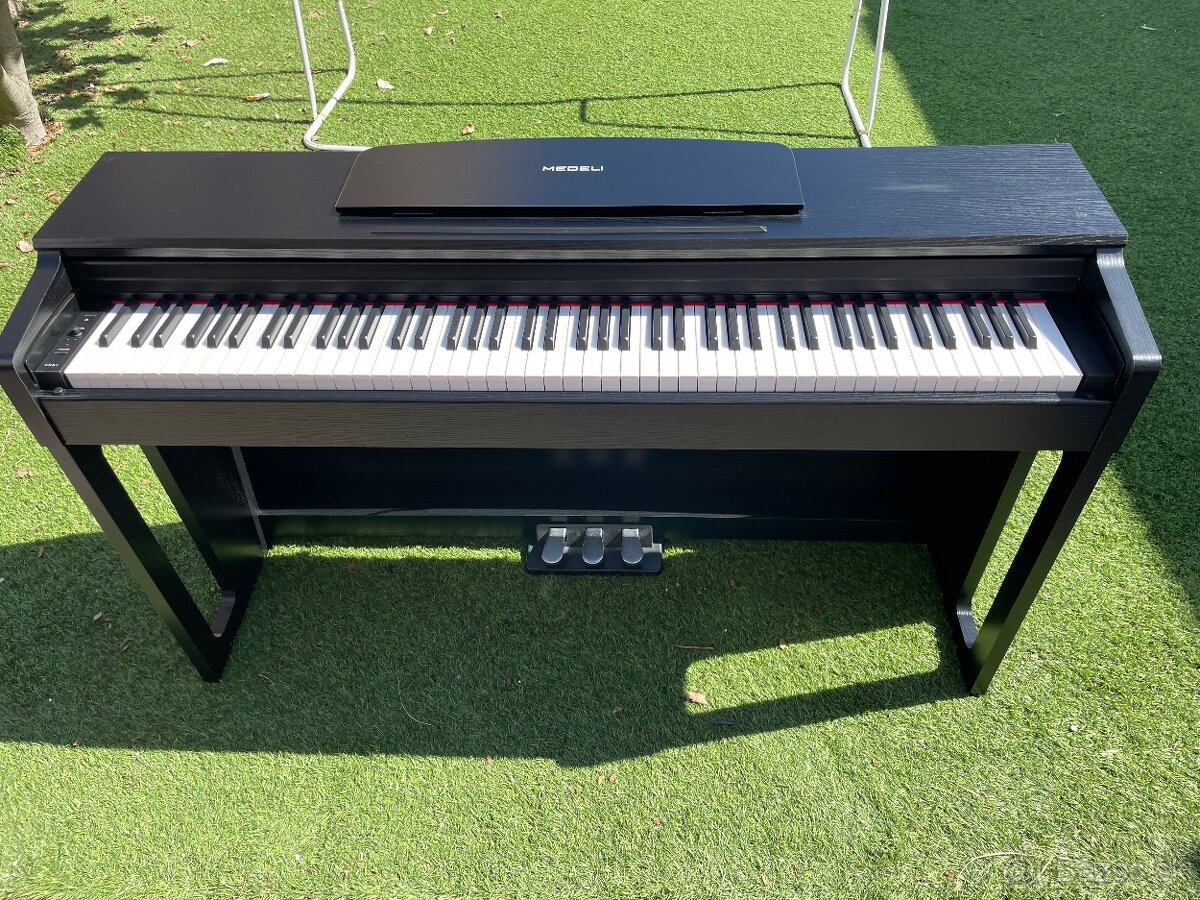 Predám digitálne piano Medeli UP 81