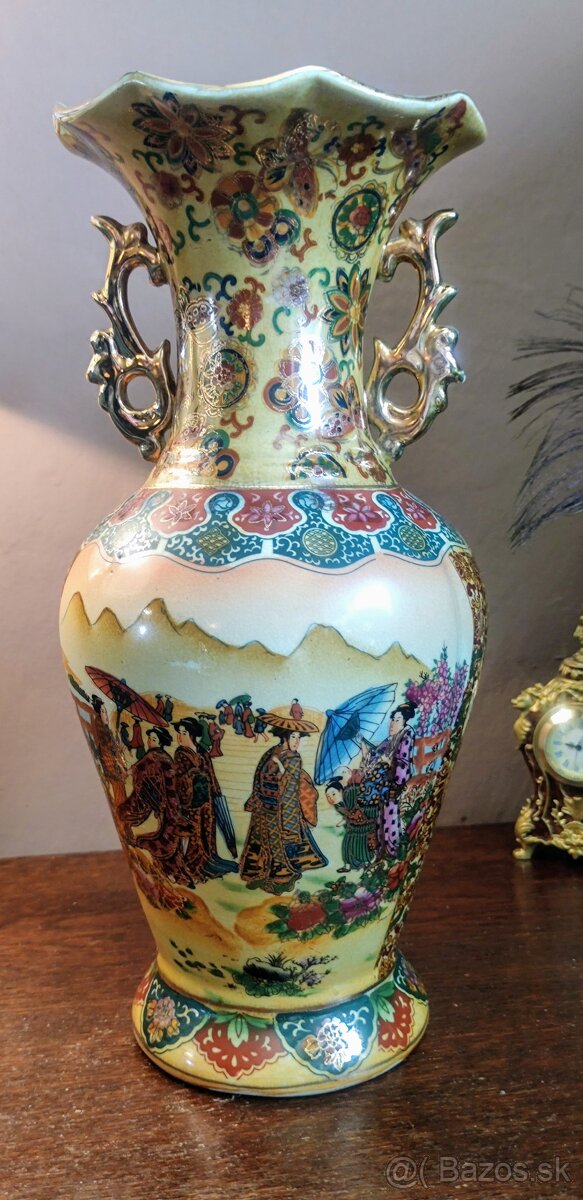 Royal Satsuma váza, značená