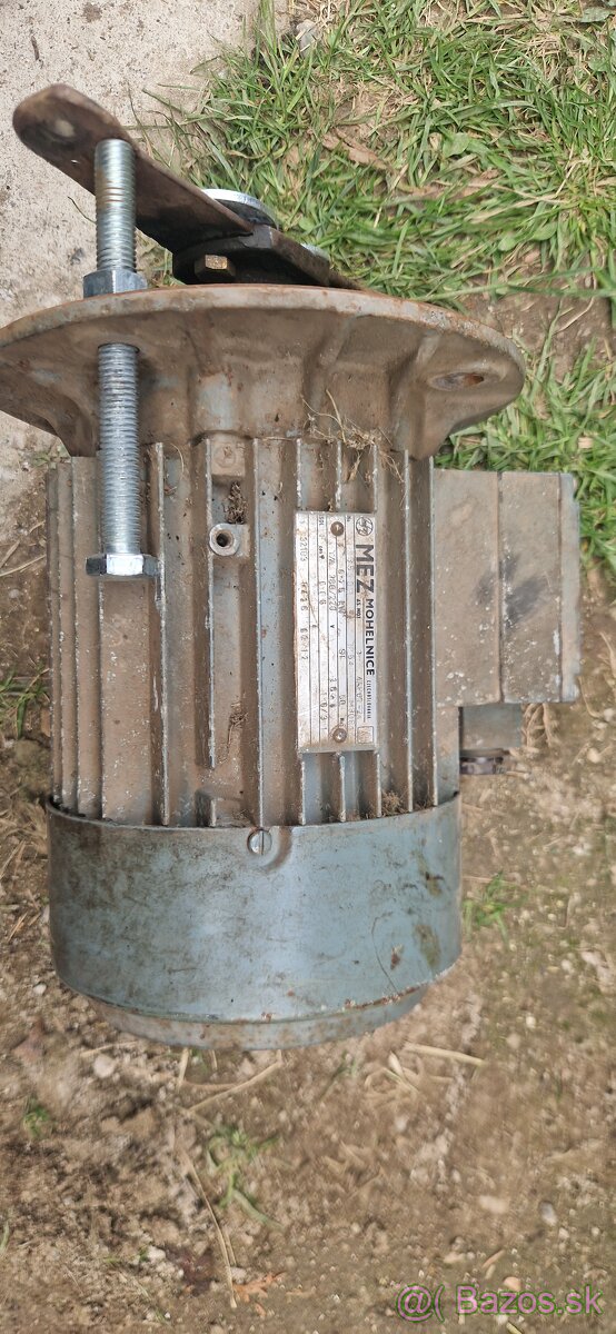 Motor