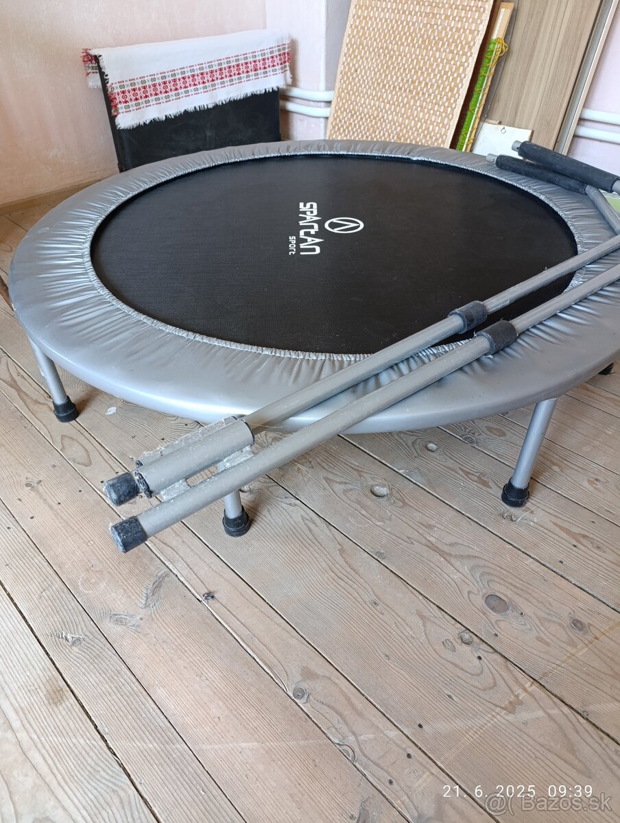 Trampolína