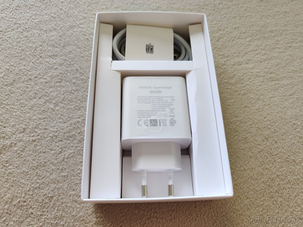 Honor Super Charge,,, nová nabíjačka 66 wattov.
