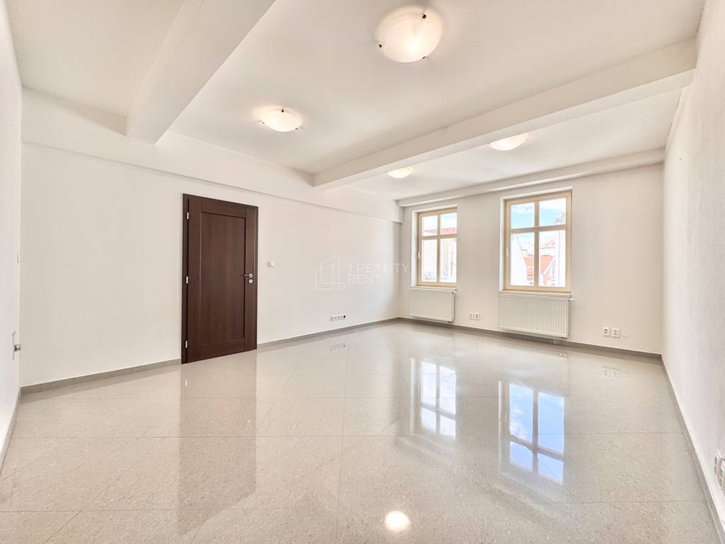 Na prenájom kancelárske priestory 56 m2 - Mariánske námestie
