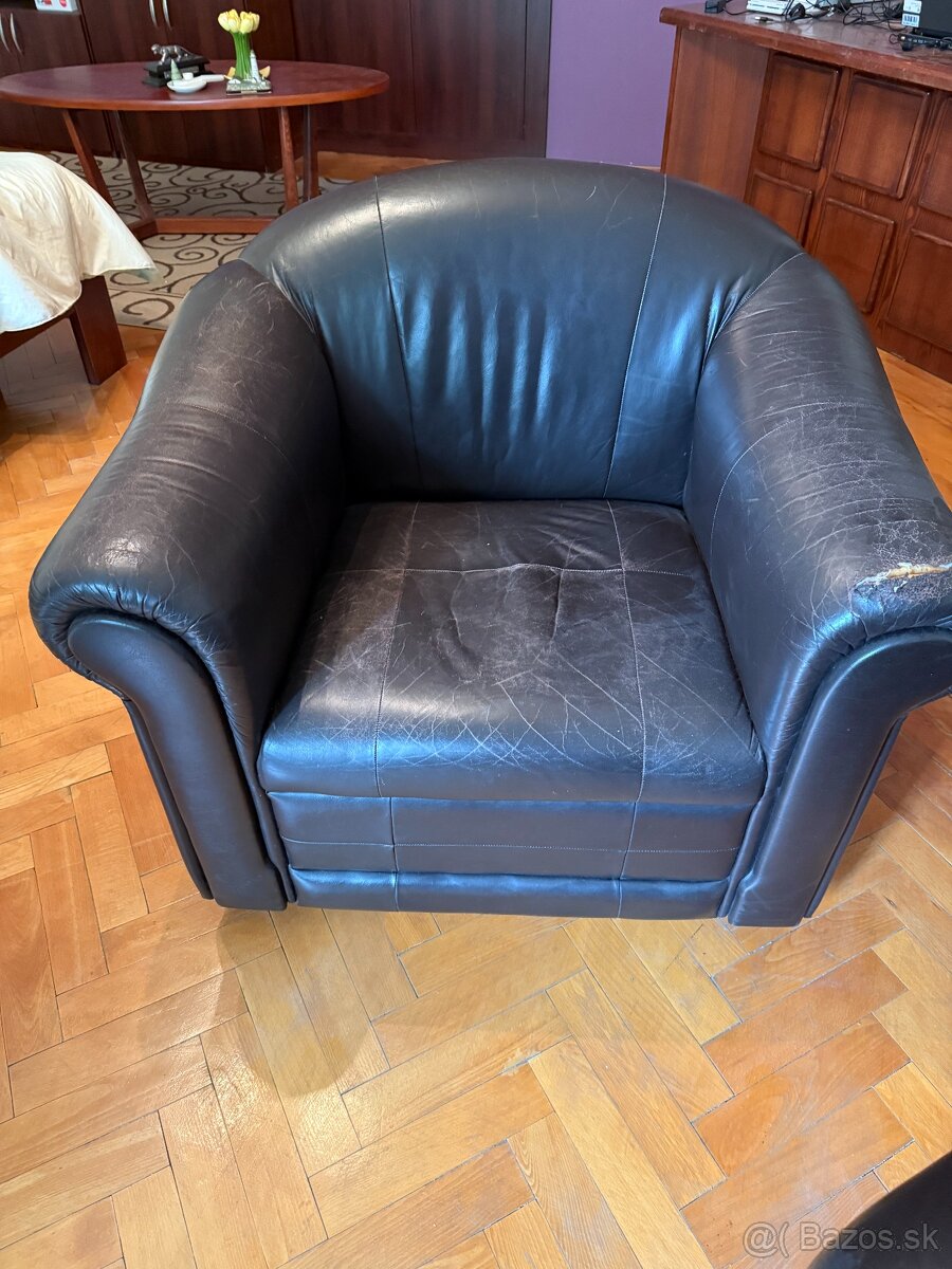 Kozeny gauc s dvomi kreslami