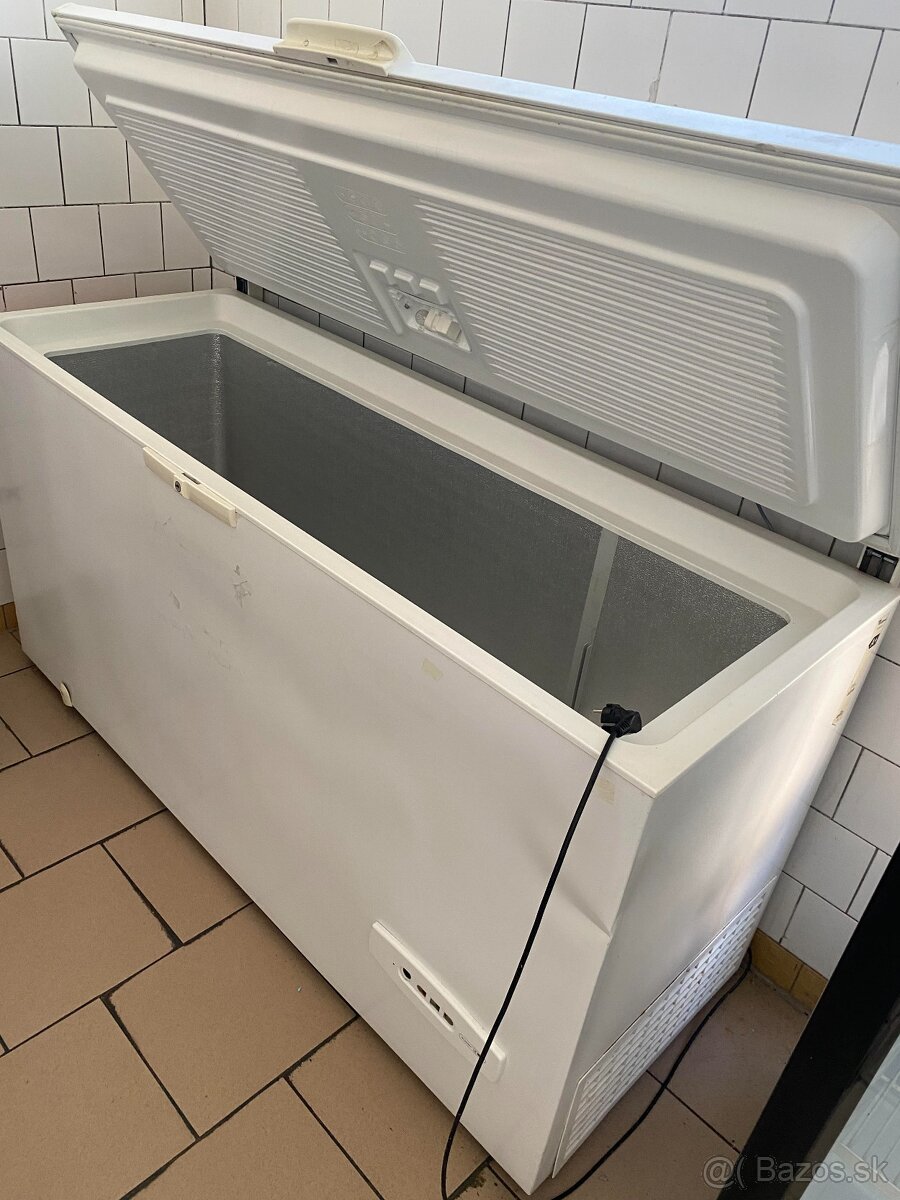 Predám mraziak – truhlicový Whirlpool AFG 6552 AP