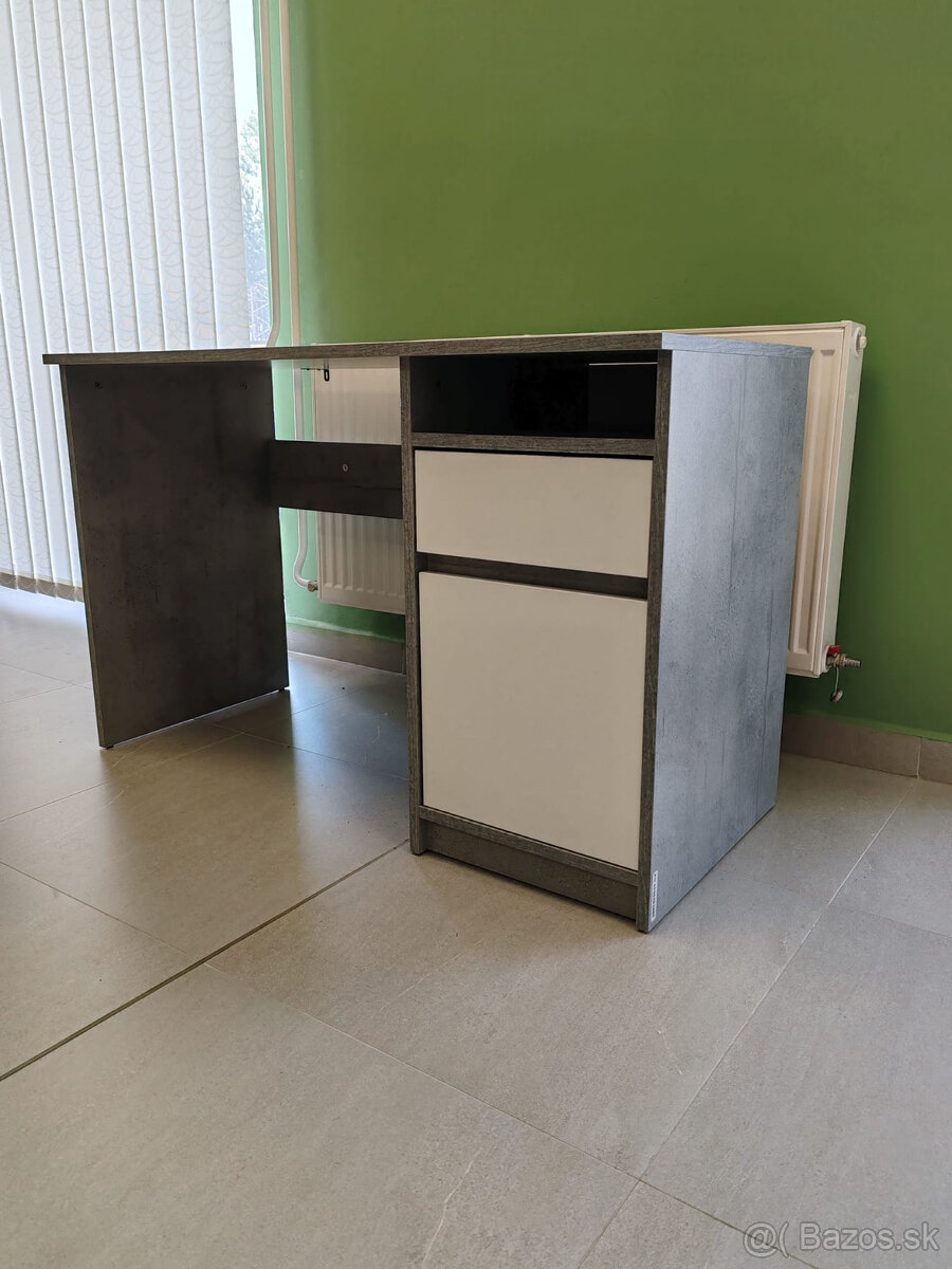 Moderný písací stôl BILLUND