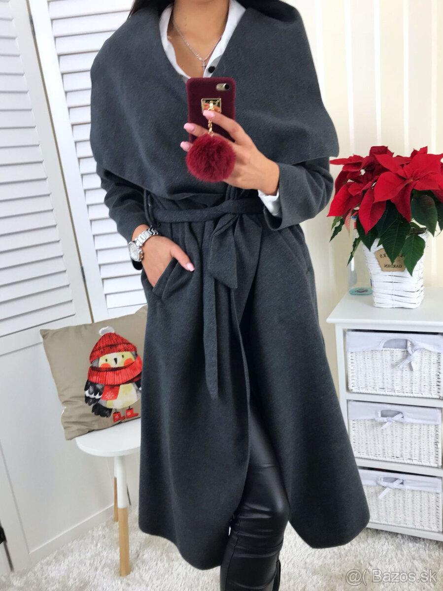 Dámsky dlhý kabát na prechodné obdobie