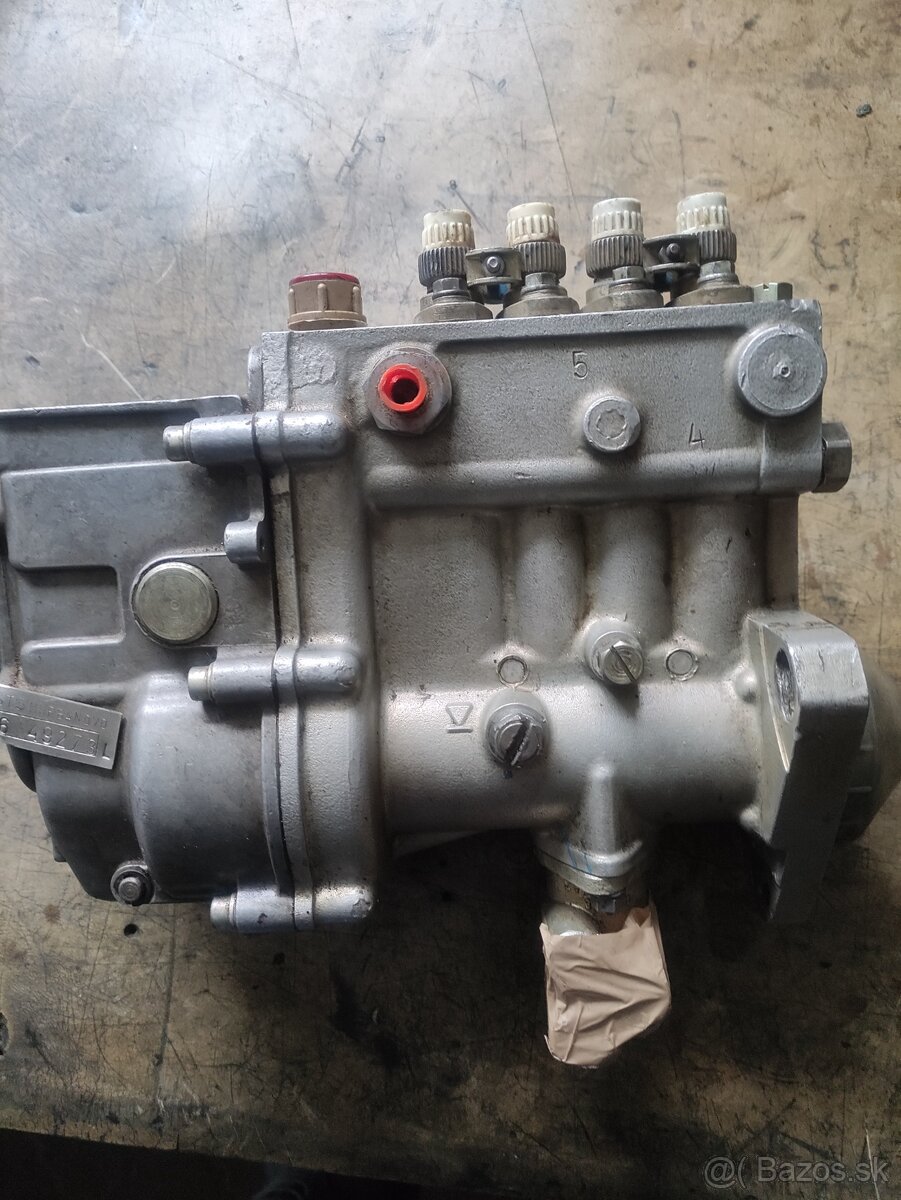 Motor Zetor crystal , vstrekovacie čerpadlo