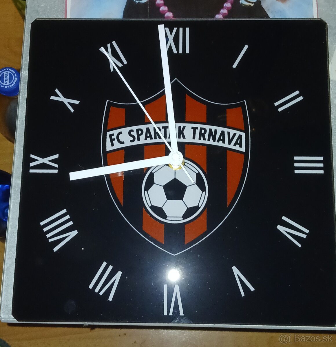 Nástenné hodiny (sklenené)