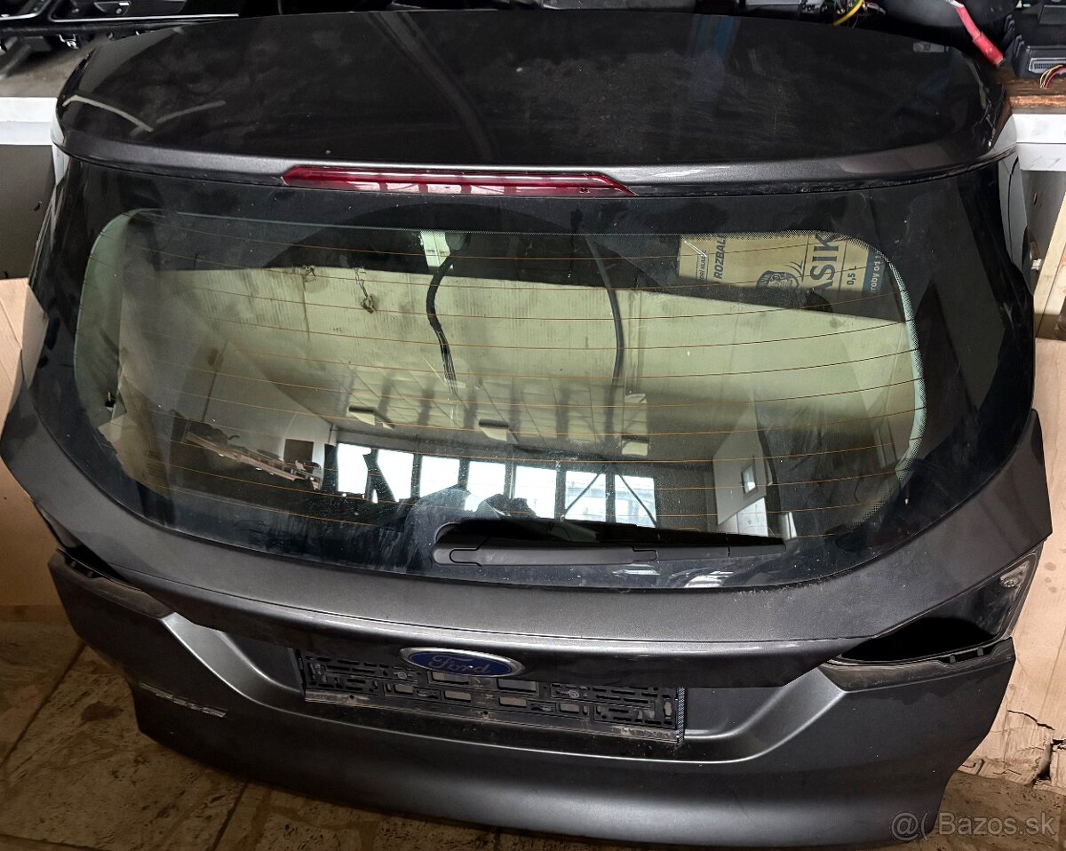 Kufrove dvere Ford Focus MK3 Combi