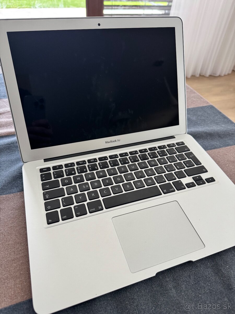MacBook Pro (13-inch, 2017) — s Touch Bar