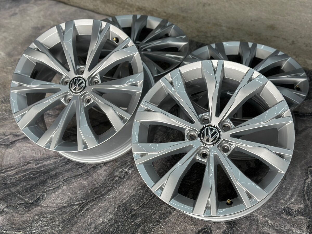 Originál Volkswagen r17 model Montana