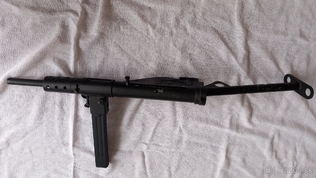 Predam airsoftovu repliku samopalu Sten