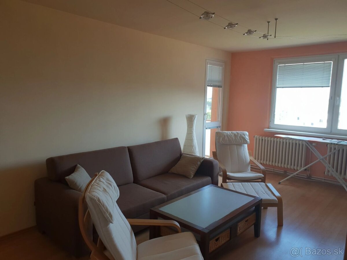 VIVAREAL Veľký 4 izbový byt, rekonštrukcia, výmera až 83 m