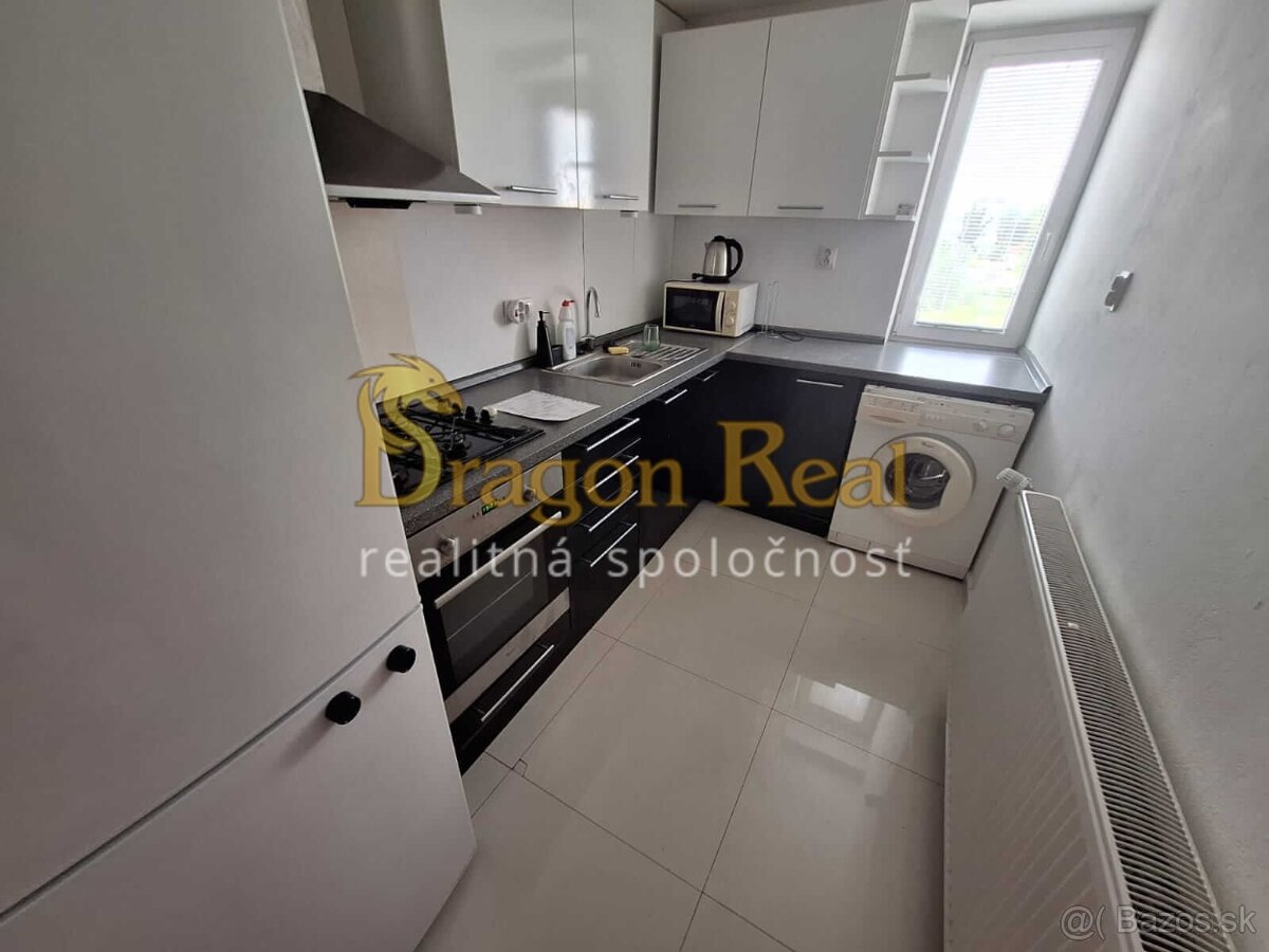 PRENÁJOM – 2 izbový byt s balkónom – MICHALOVCE