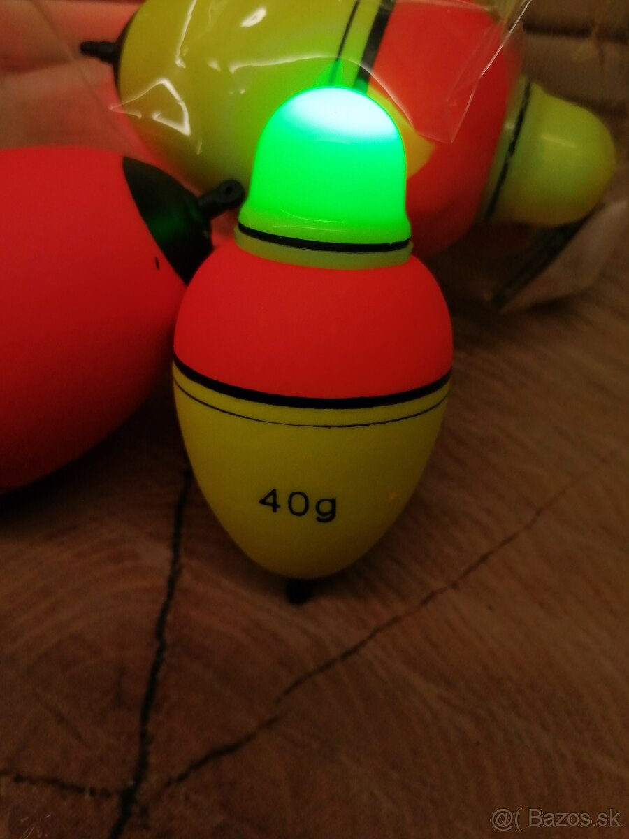 Svietiací plavák