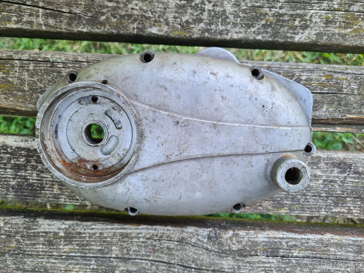 Kryt motora jawa 90