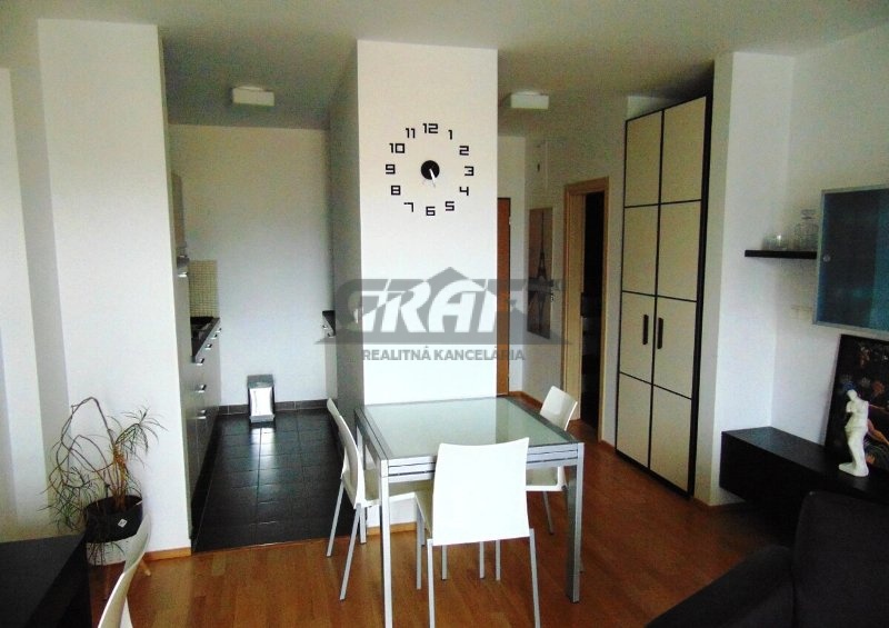 1-izb. byt s park. miestom , Betliarská ul. - BA