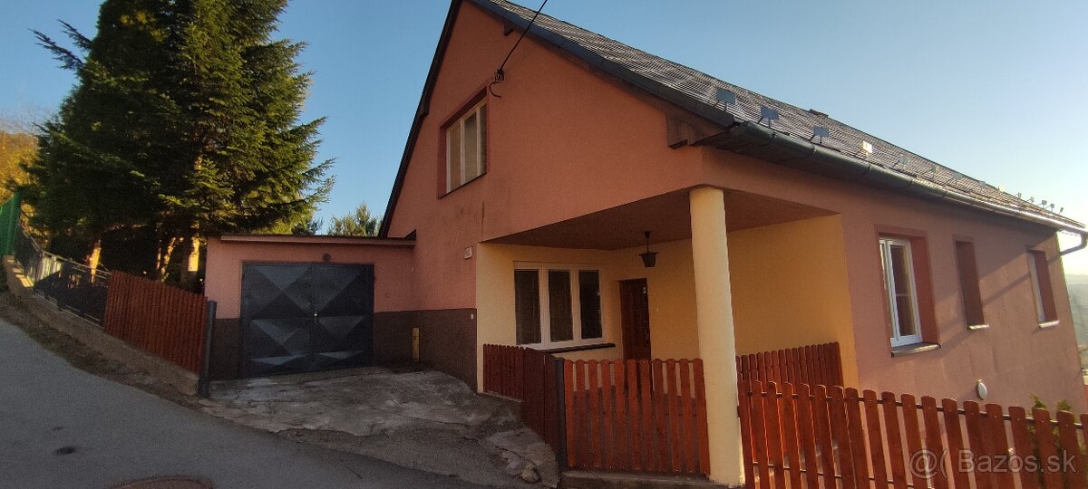 Predaj murovaného rodinného domu s garážou Budatín
