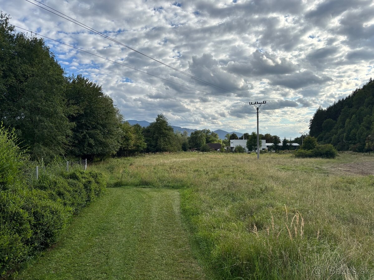 Investičný pozemok - Varín