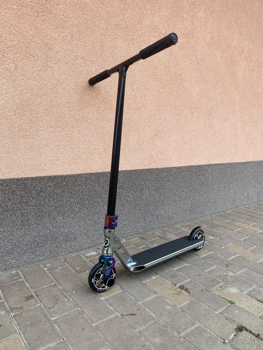 Freestyleova kolobežka OXELO MF3.6 V5 CHROME