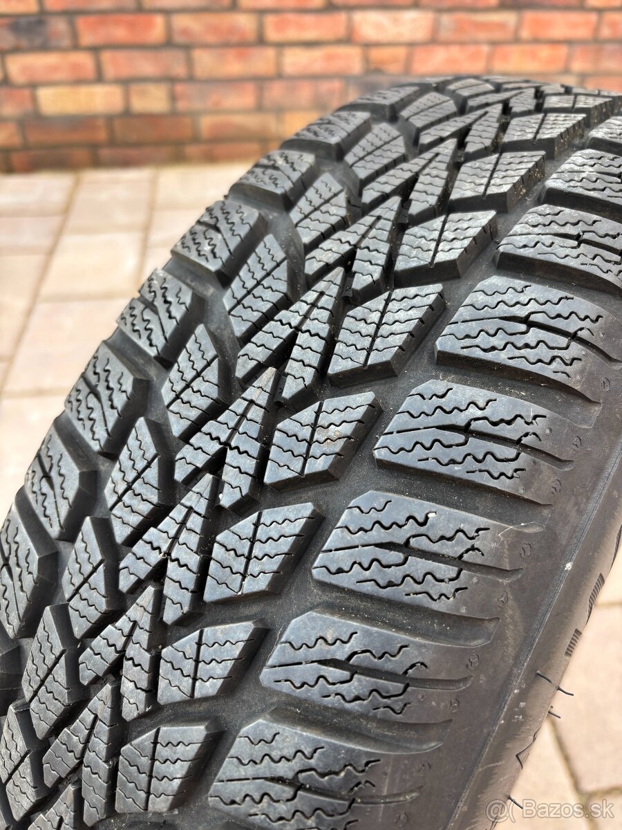 Predám 185/65 R15 Dunlop