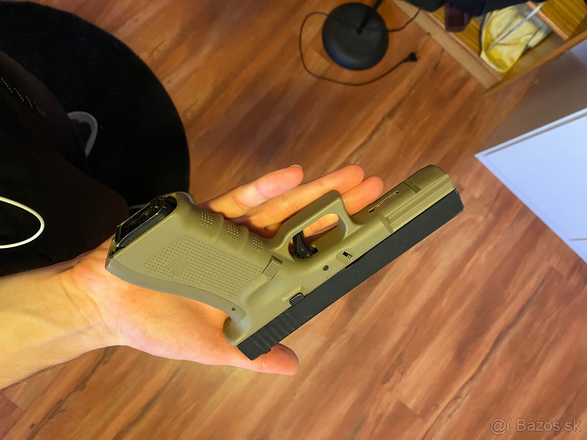 Airsoft pištoľ Glock 17
