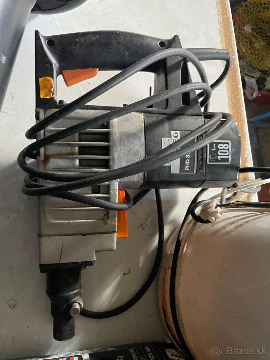 Príklepová vrtačka AEG PHD 38 108 Lwa