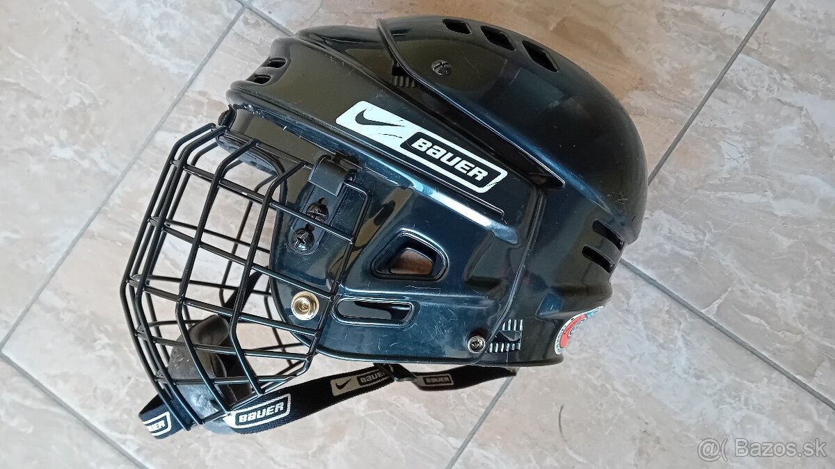 Prilba Nike Bauer FM2500 S