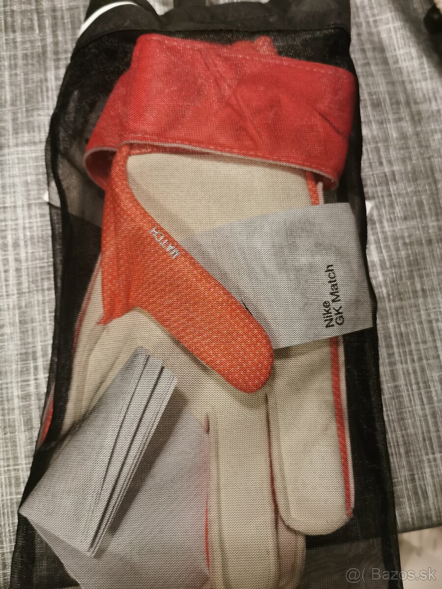 Brankárske rukavice Nike