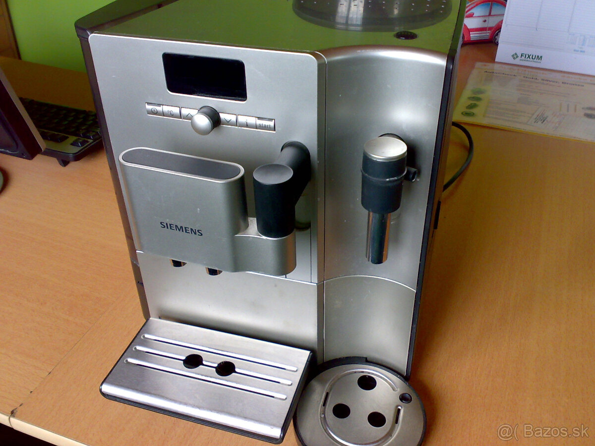 Siemens Kávovar model EQ7.