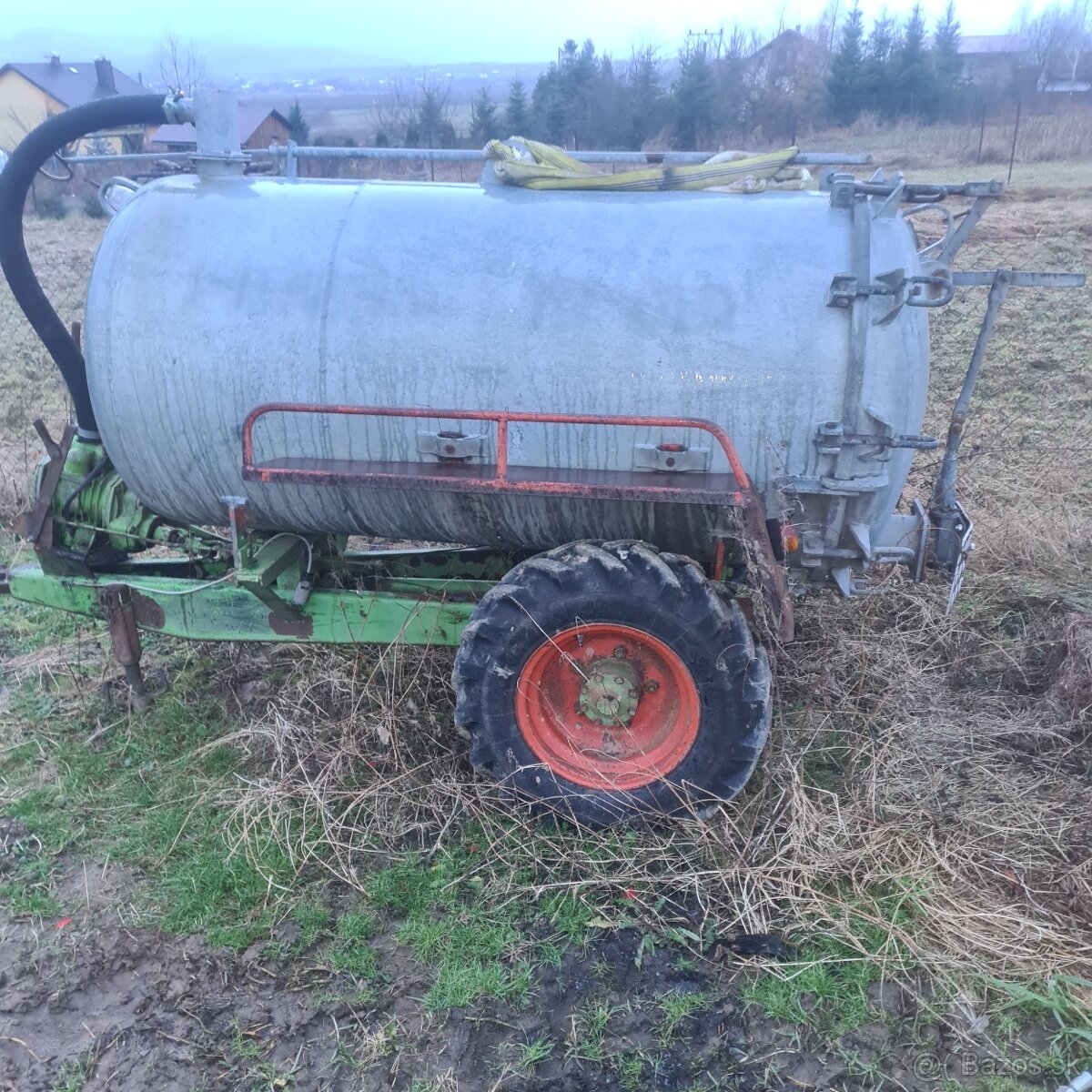 Zetor fekal z hnacou nápravou