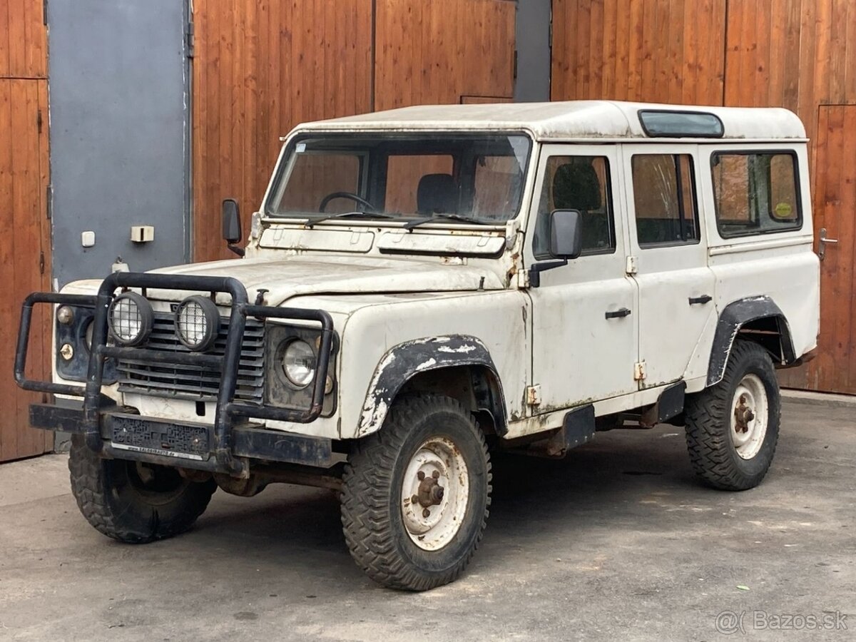 LAND ROVER DEFENDER 2,5D 9MÍST 1989